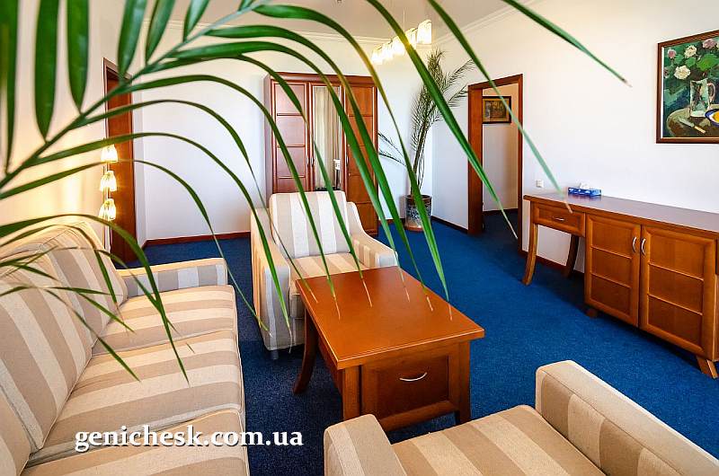  White Residence & Spa   